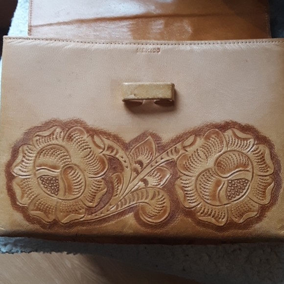 VINTAGE CLUCH HANDBAG - Picture 7 of 8